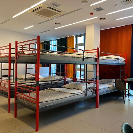 Hostel Fuchs Warszawa Exteriör bild